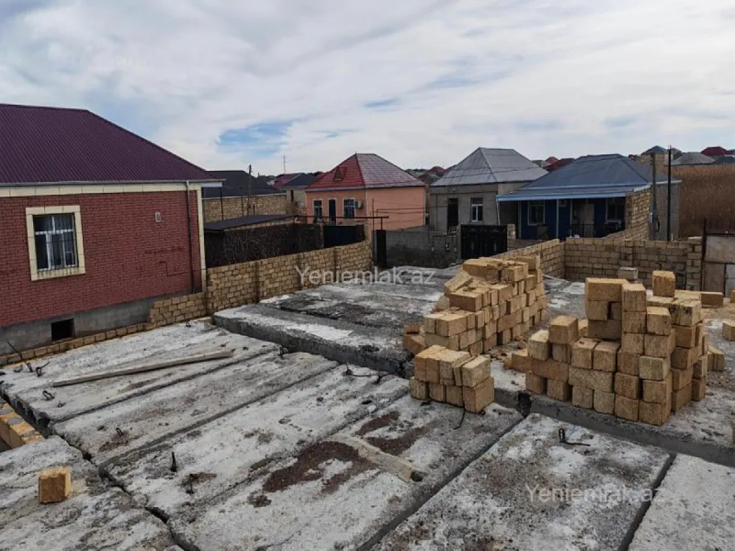 Satılır 3 otaqlı həyət evi 100 m²