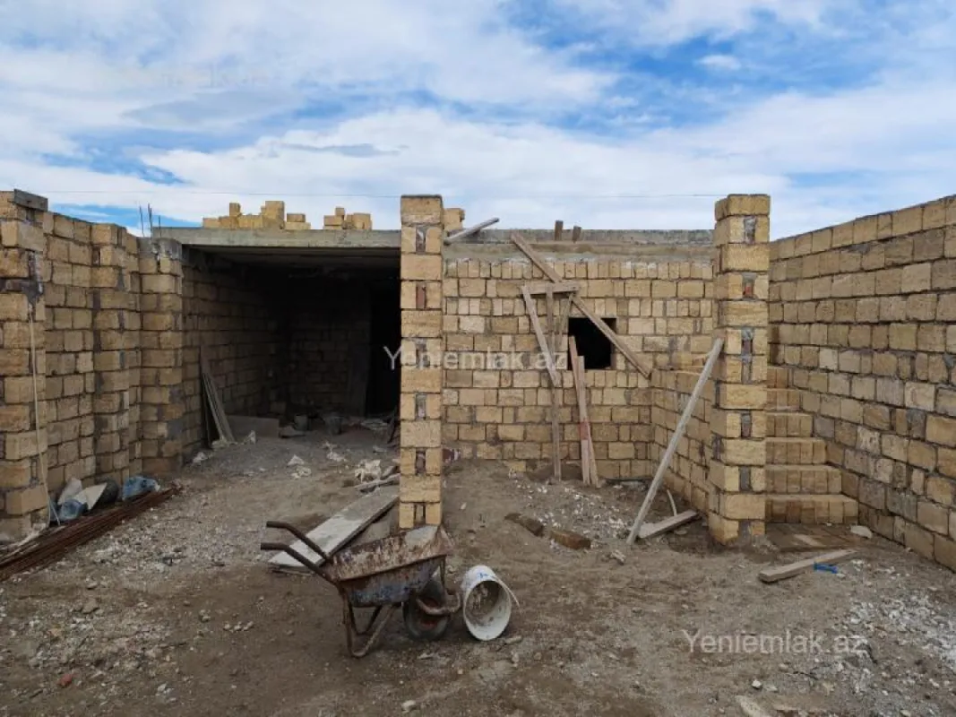 Satılır 3 otaqlı həyət evi 100 m²