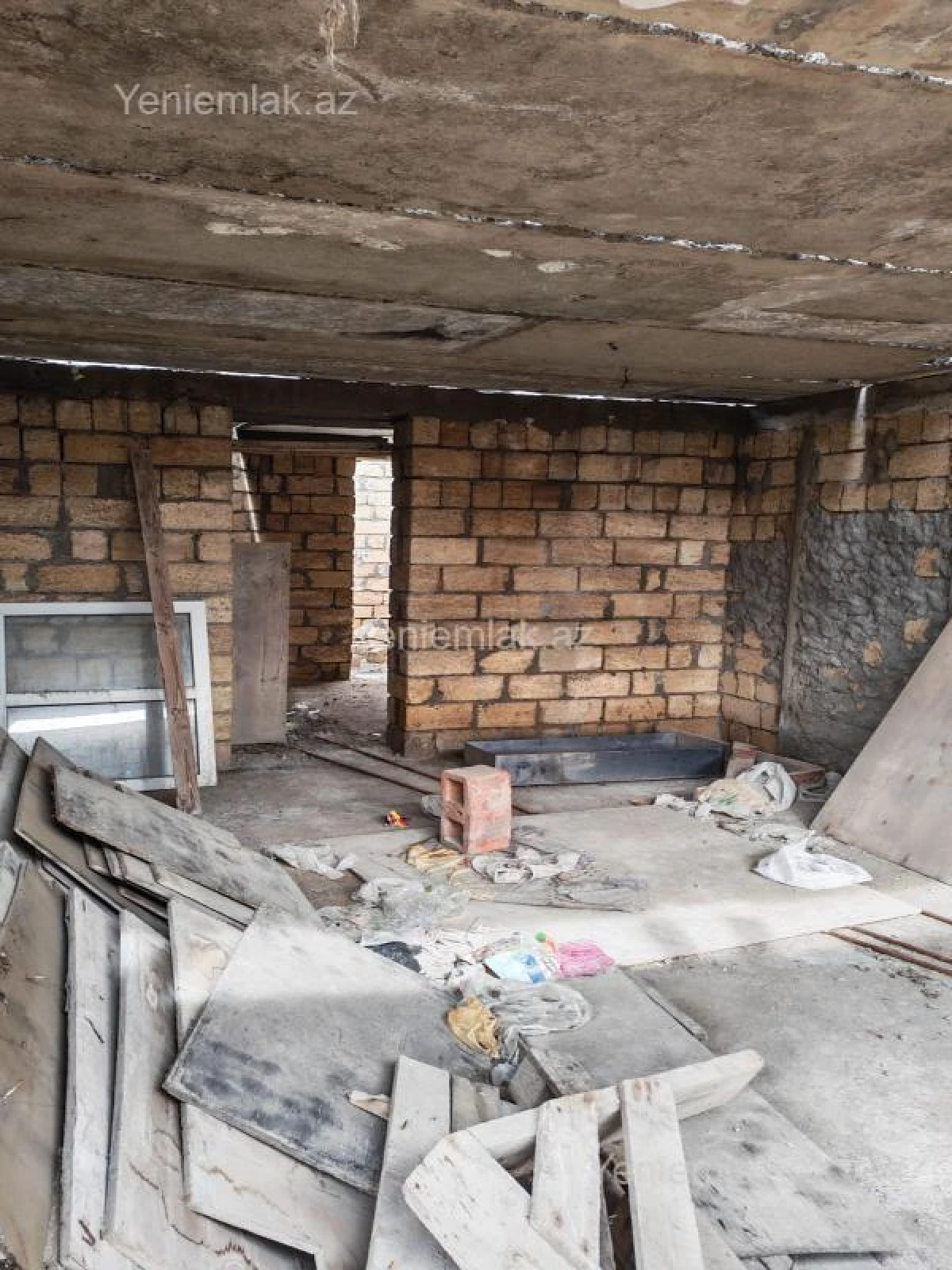 Satılır 3 otaqlı həyət evi 100 m²