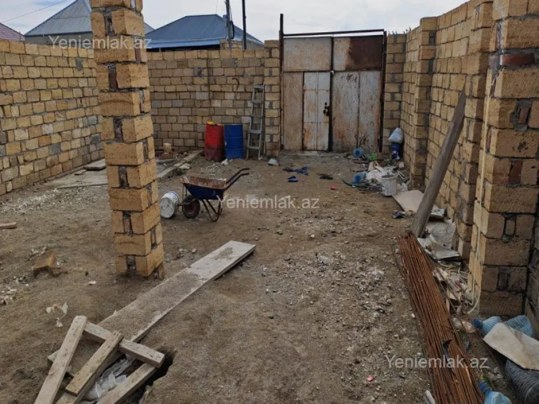 Satılır 3 otaqlı həyət evi 100 m²
