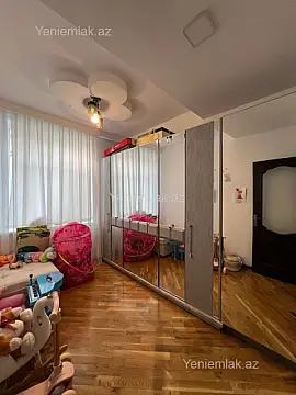 Satılır 3 otaqlı yeni tikili 85 m²