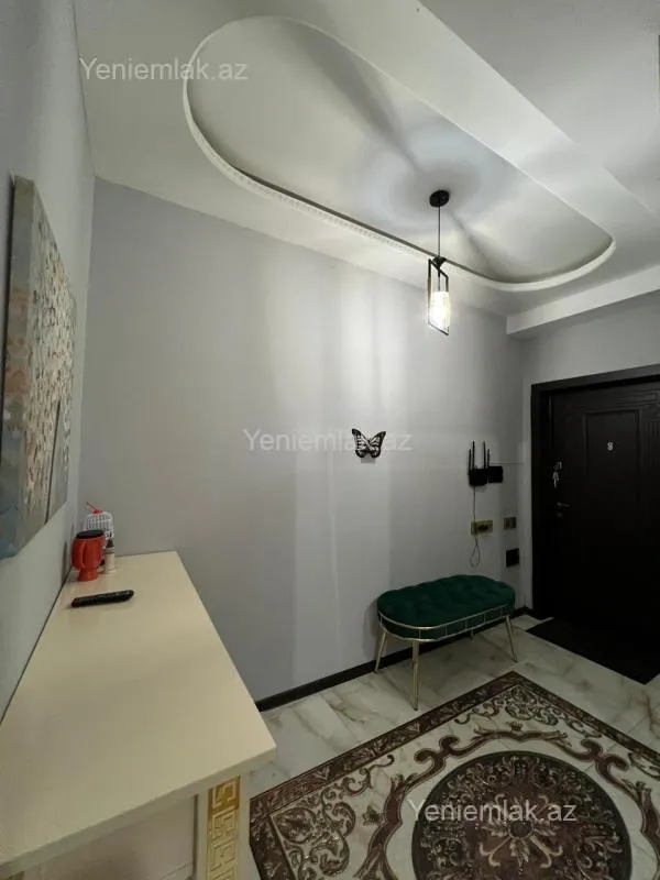 Satılır 3 otaqlı yeni tikili 85 m²