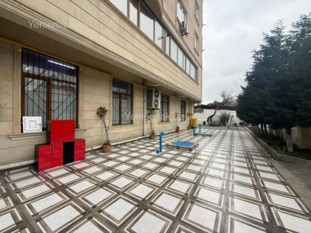 Satılır 4 otaqlı yeni tikili 155 m²