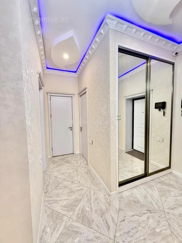 Satılır 4 otaqlı yeni tikili 155 m²