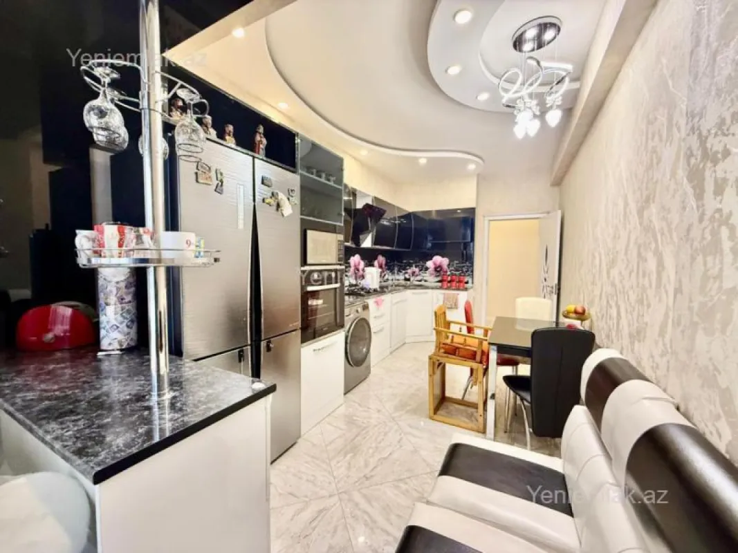 Satılır 4 otaqlı yeni tikili 155 m²