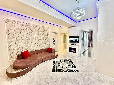 Satılır 4 otaqlı yeni tikili 155 m²