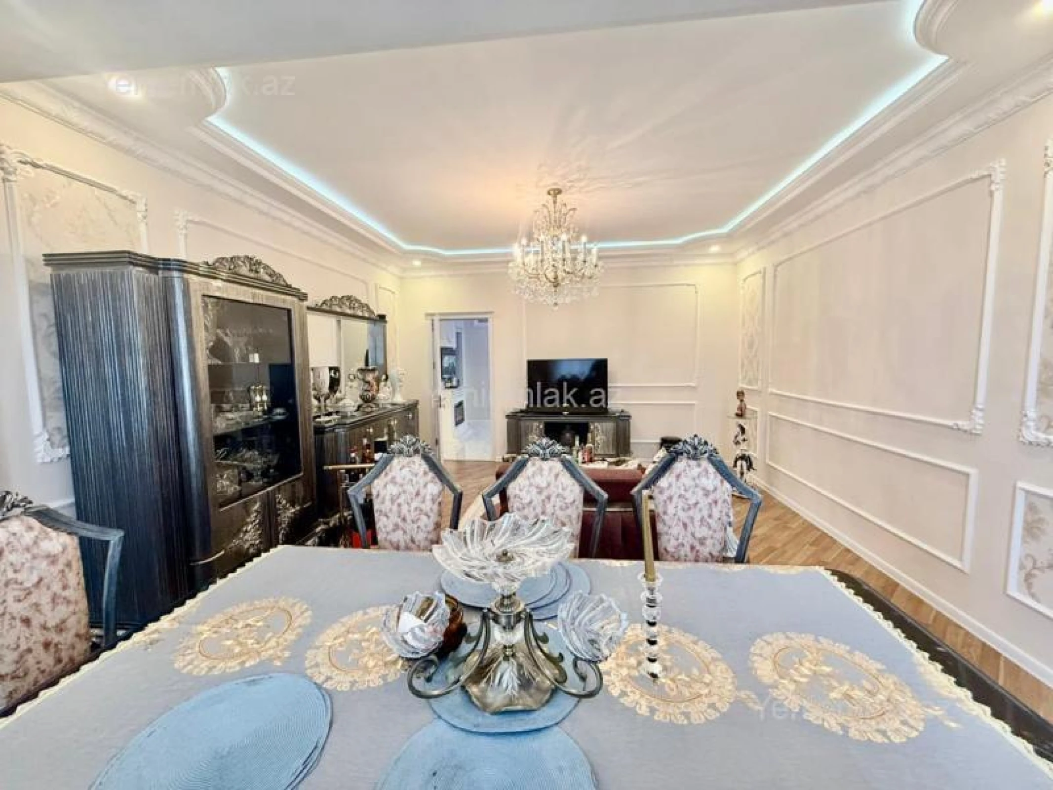 Satılır 4 otaqlı yeni tikili 155 m²