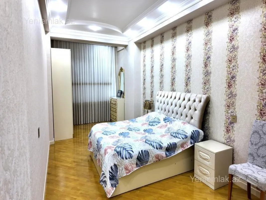 Satılır 2 otaqlı yeni tikili 92 m²