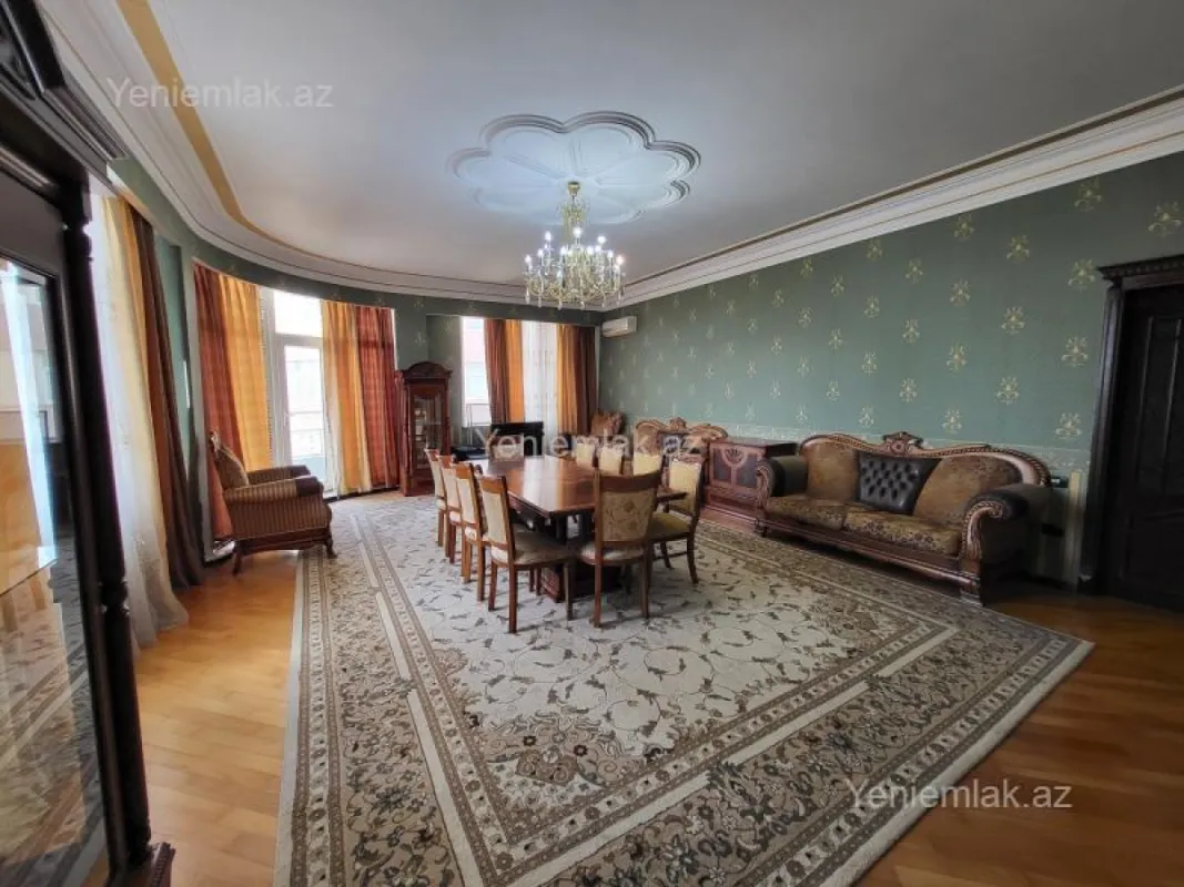 Satılır 2 otaqlı yeni tikili 135 m²