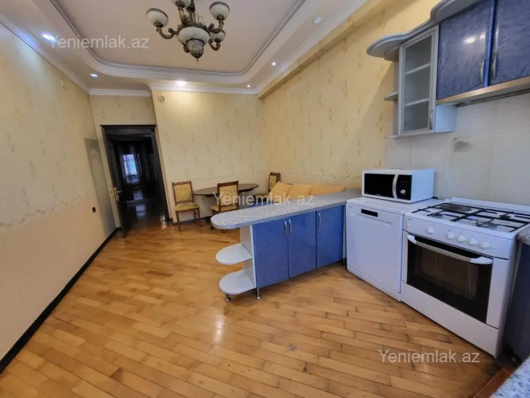 Satılır 2 otaqlı yeni tikili 135 m²