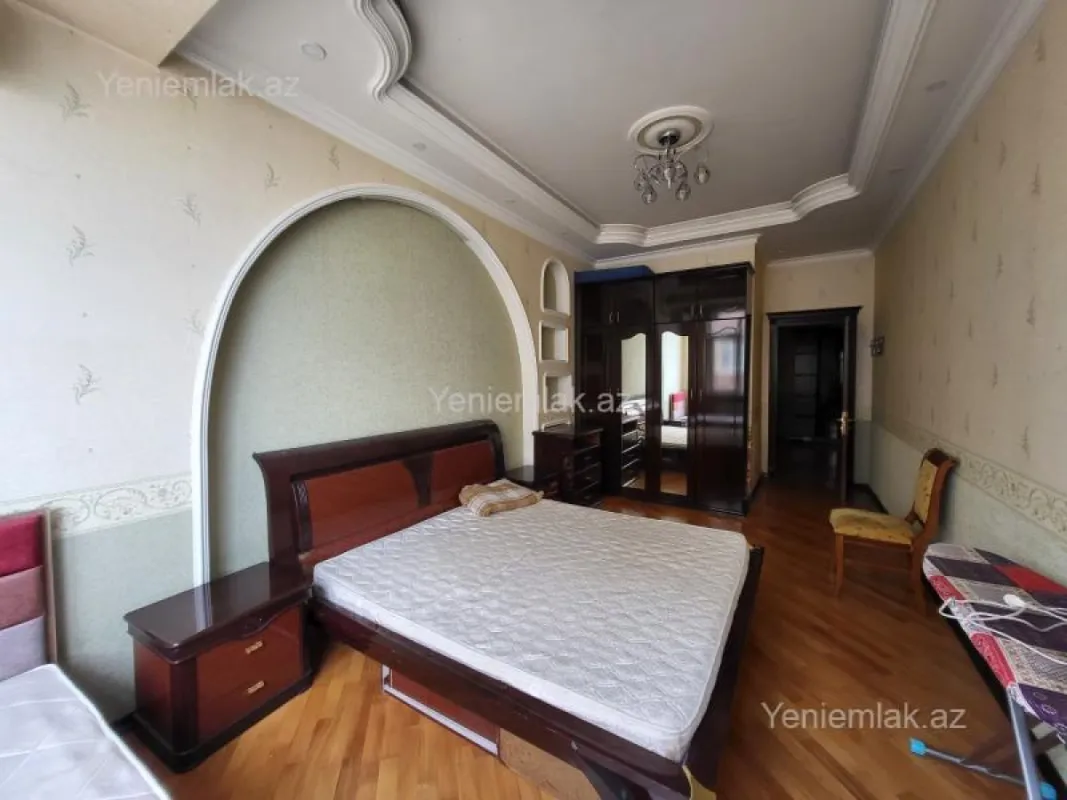 Satılır 2 otaqlı yeni tikili 135 m²