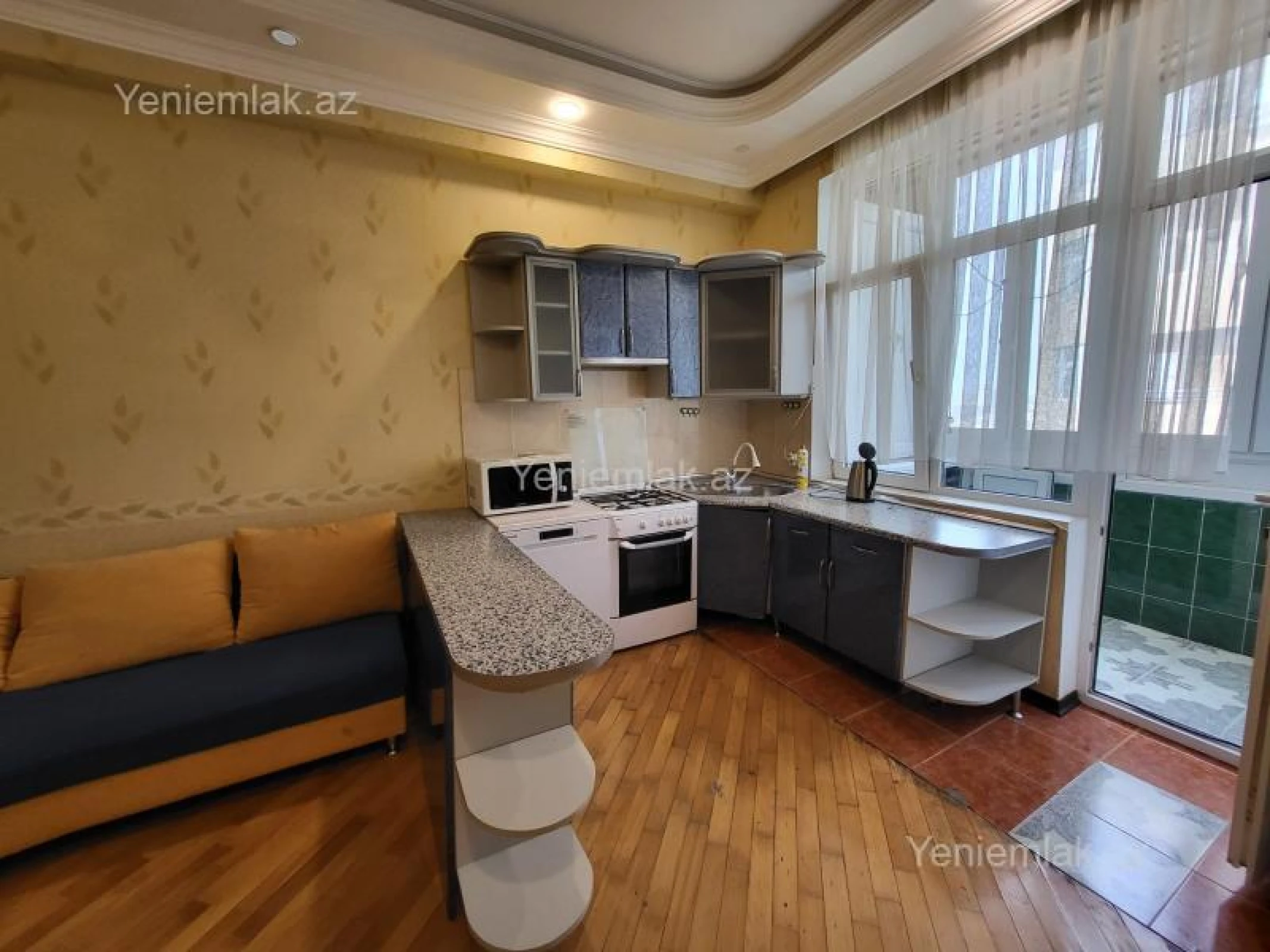 Satılır 2 otaqlı yeni tikili 135 m²