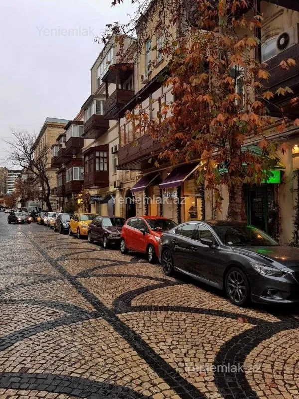 Satılır 2 otaqlı köhnə tikili 60 m²