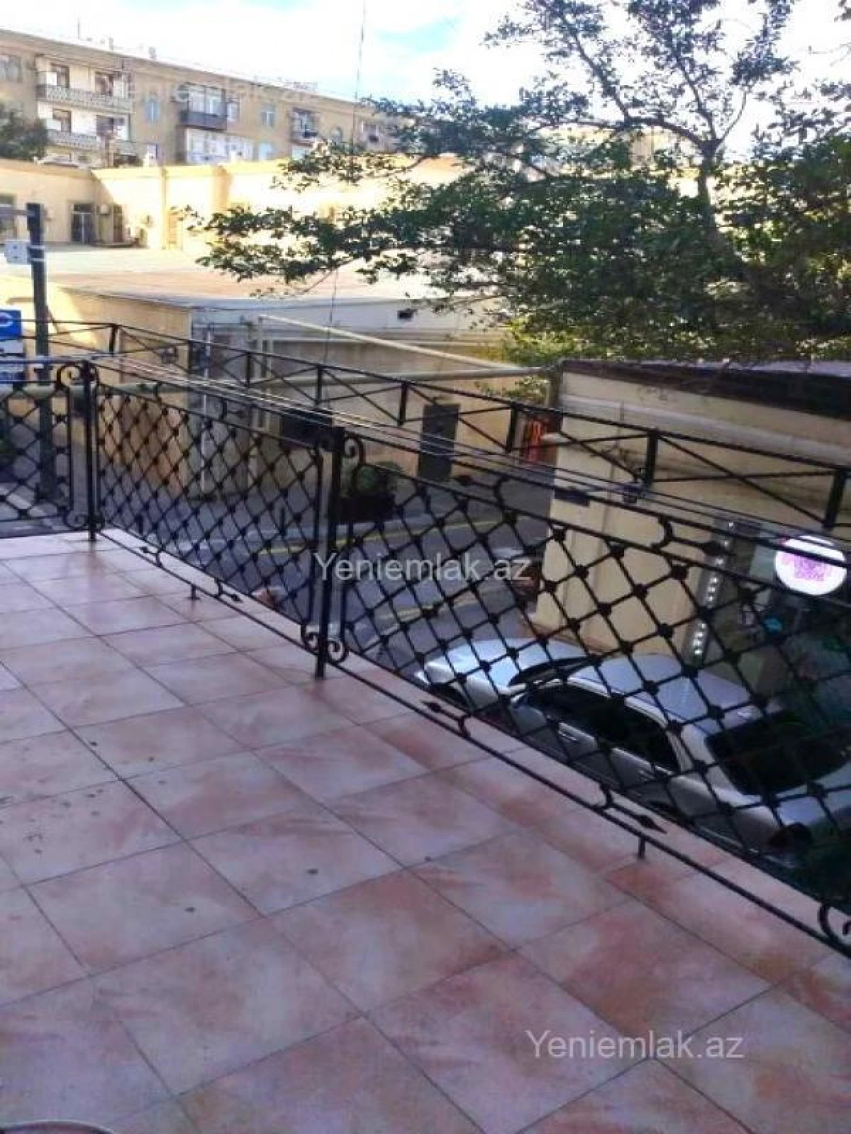 Satılır 2 otaqlı köhnə tikili 60 m²