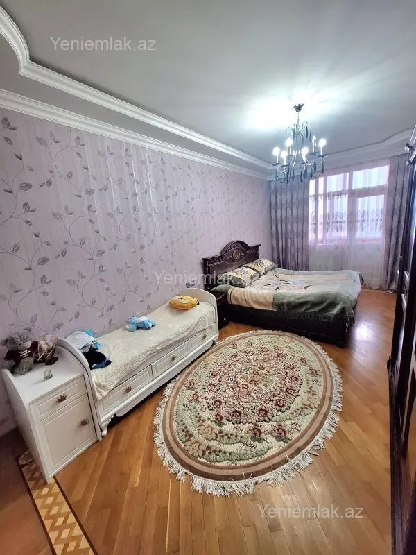 Satılır 3 otaqlı yeni tikili 127 m²