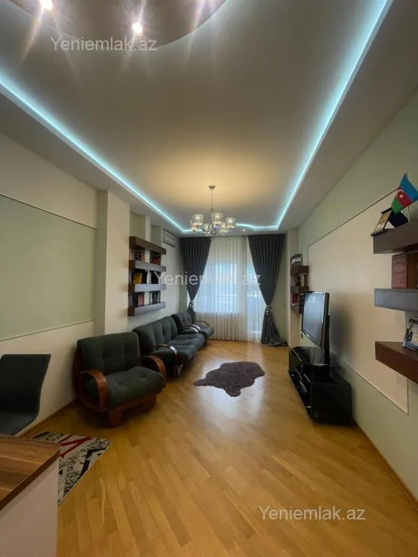 Satılır 3 otaqlı yeni tikili 160 m²