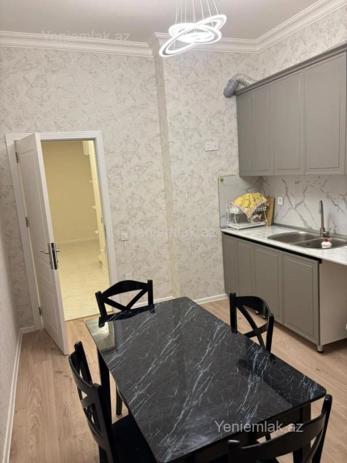 Satılır 2 otaqlı yeni tikili 91 m²