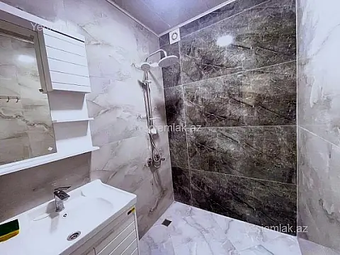 Satılır 2 otaqlı köhnə tikili 50 m²