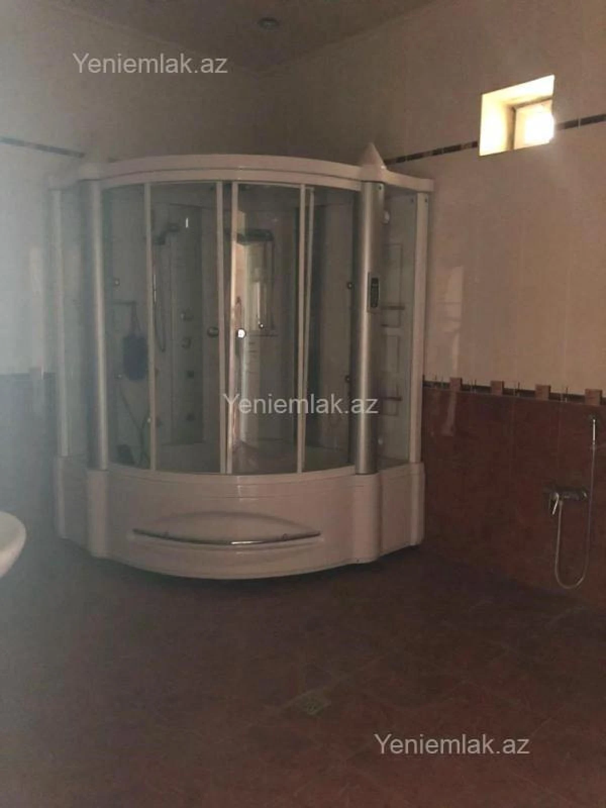 Satılır 7 otaqlı həyət evi 1150 m²