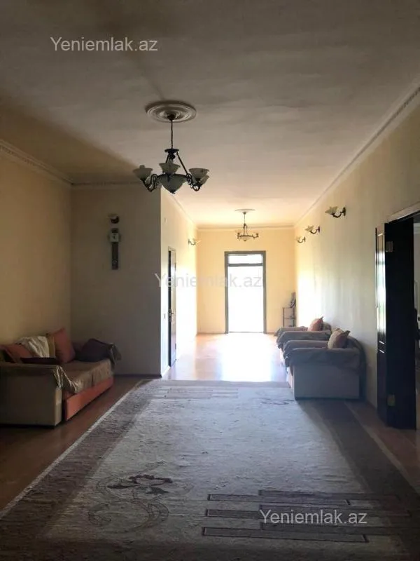 Satılır 7 otaqlı həyət evi 1150 m²