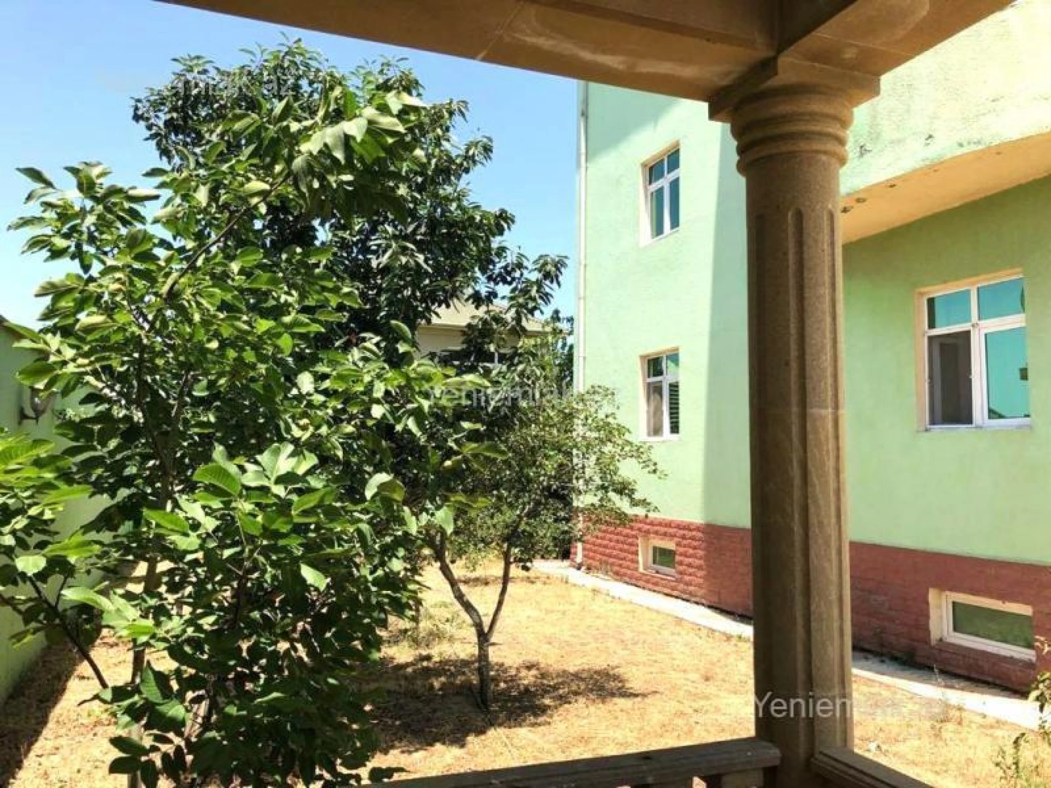 Satılır 7 otaqlı həyət evi 1150 m²