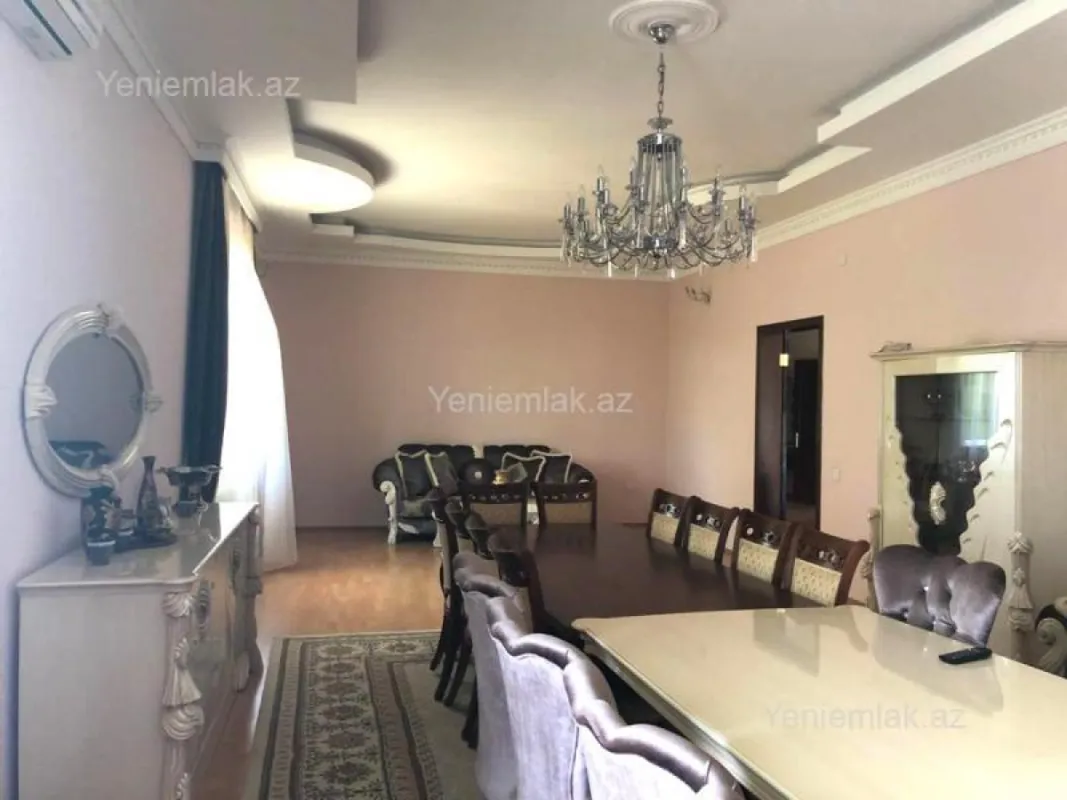 Satılır 7 otaqlı həyət evi 1150 m²