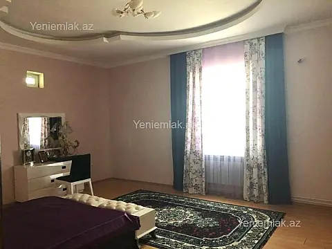Satılır 7 otaqlı həyət evi 1150 m²