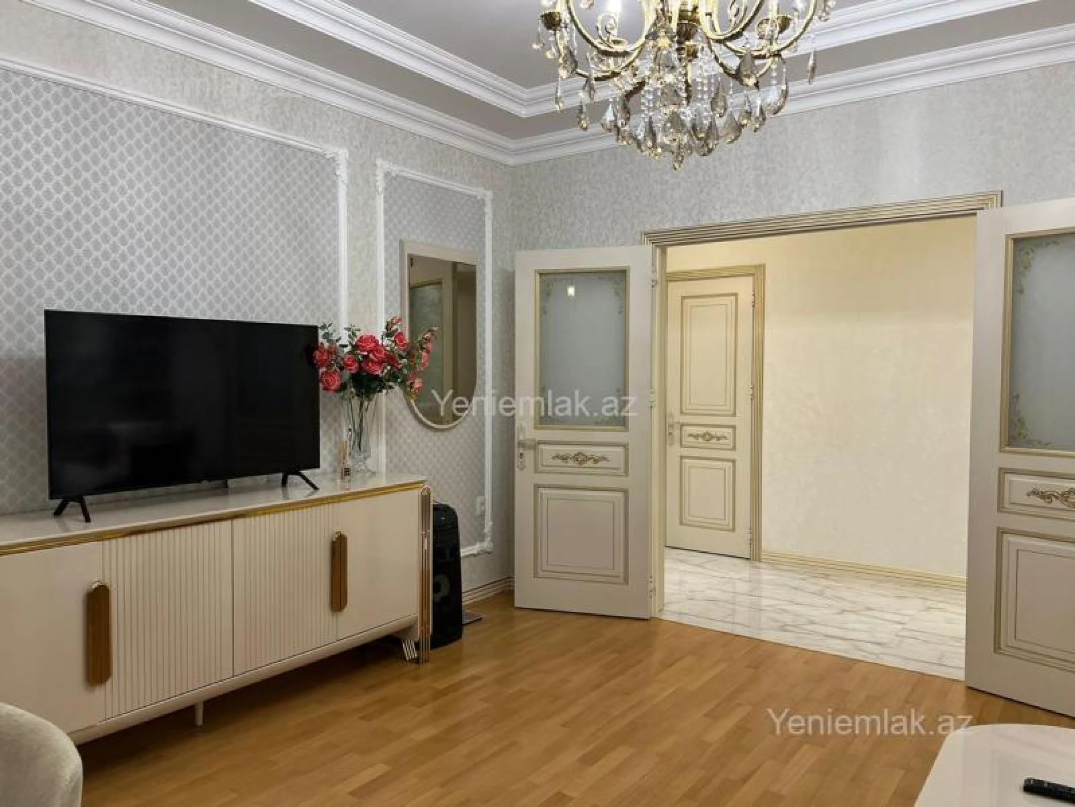 Satılır 3 otaqlı yeni tikili 135 m²