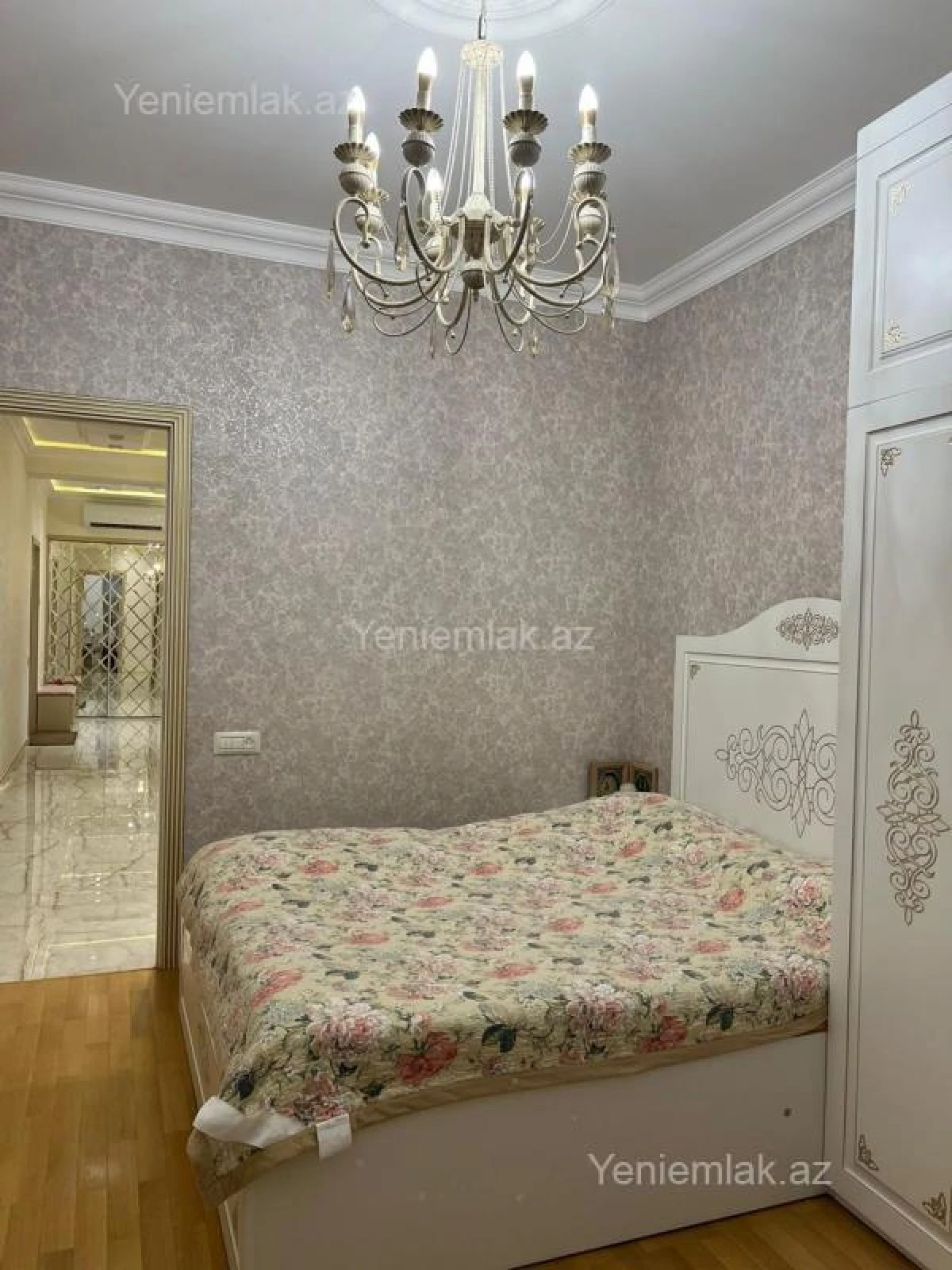 Satılır 3 otaqlı yeni tikili 135 m²
