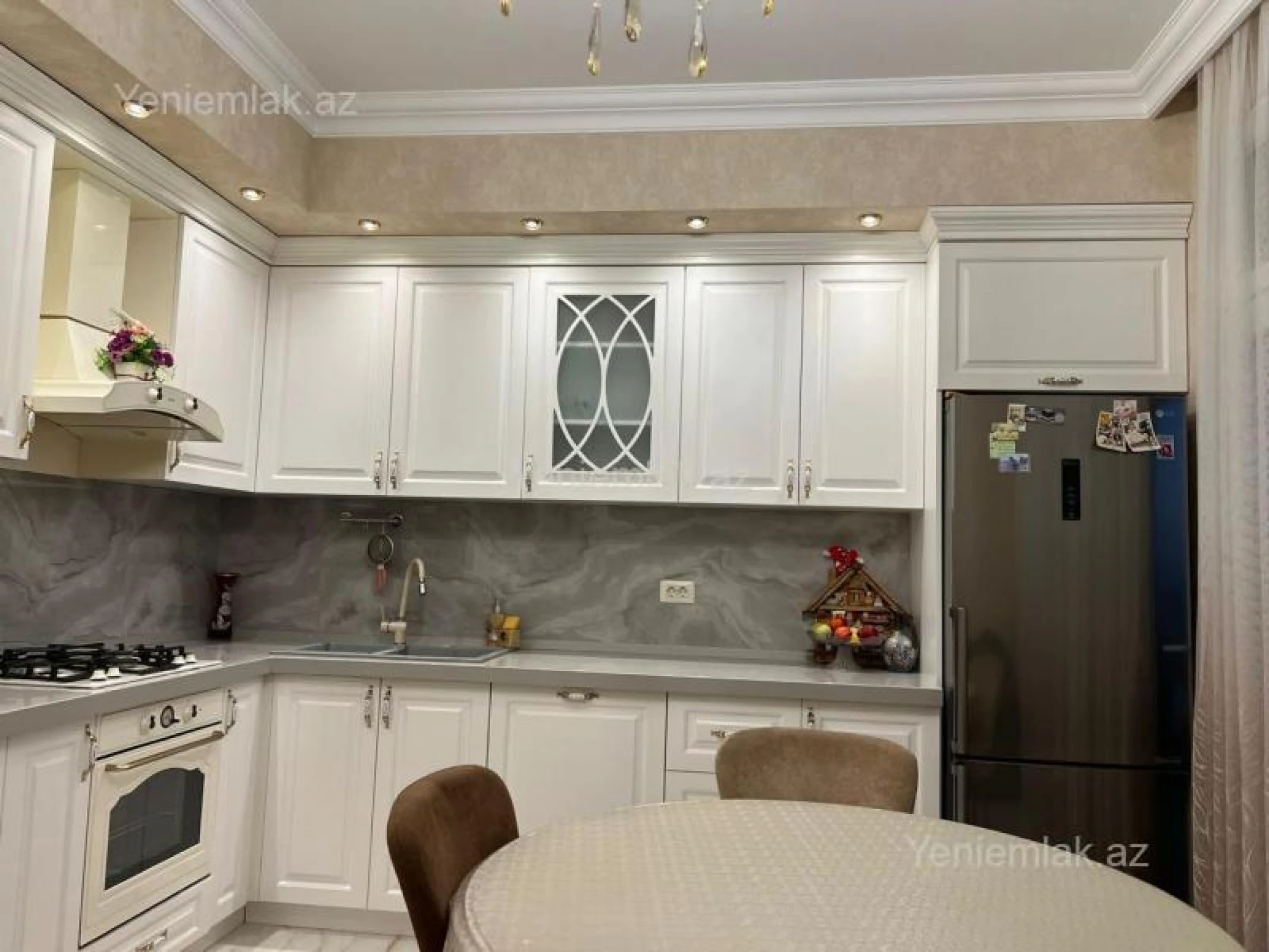 Satılır 3 otaqlı yeni tikili 135 m²