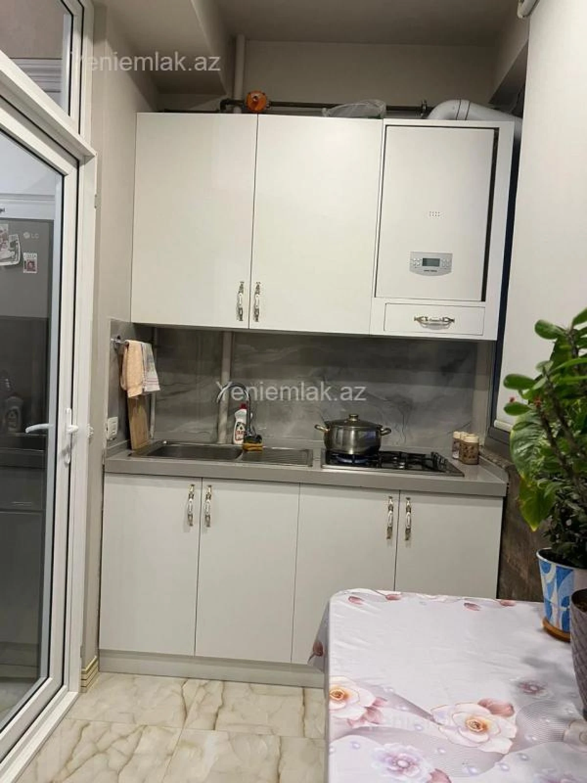 Satılır 3 otaqlı yeni tikili 135 m²