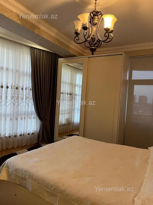 Satılır 3 otaqlı yeni tikili 135 m²