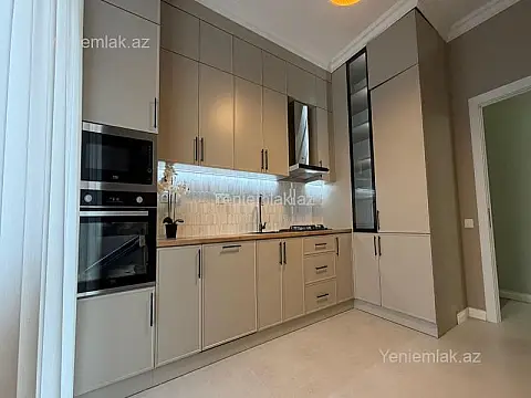 Satılır 3 otaqlı yeni tikili 115 m²