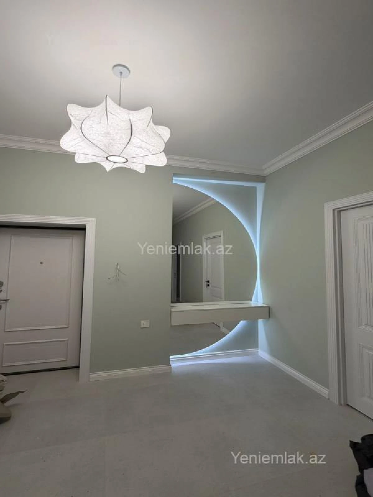 Satılır 3 otaqlı yeni tikili 115 m²