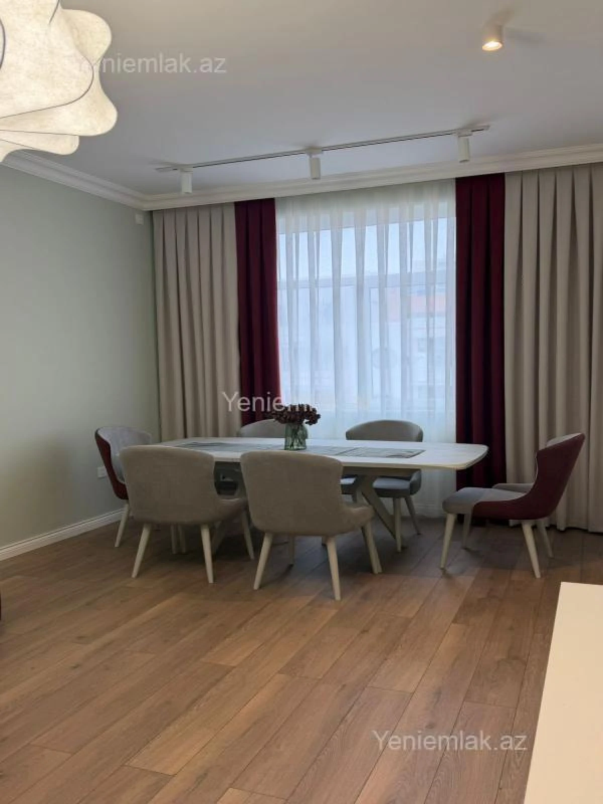 Satılır 3 otaqlı yeni tikili 115 m²