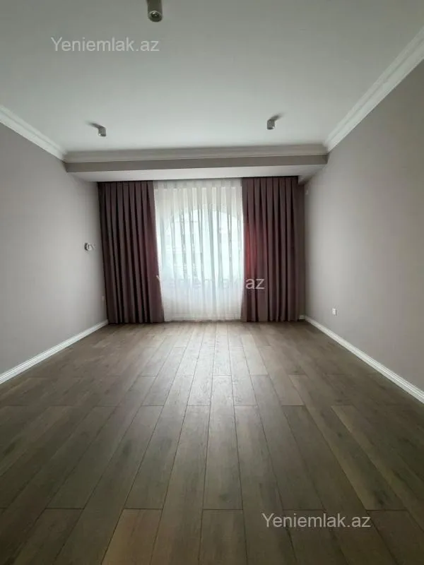 Satılır 3 otaqlı yeni tikili 115 m²