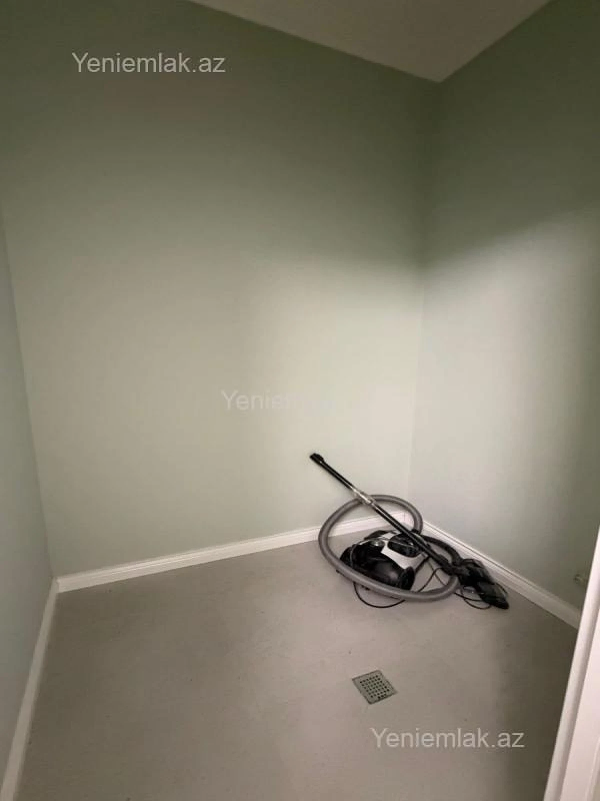 Satılır 3 otaqlı yeni tikili 115 m²