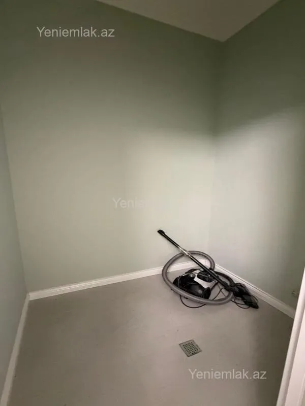 Satılır 3 otaqlı yeni tikili 115 m²