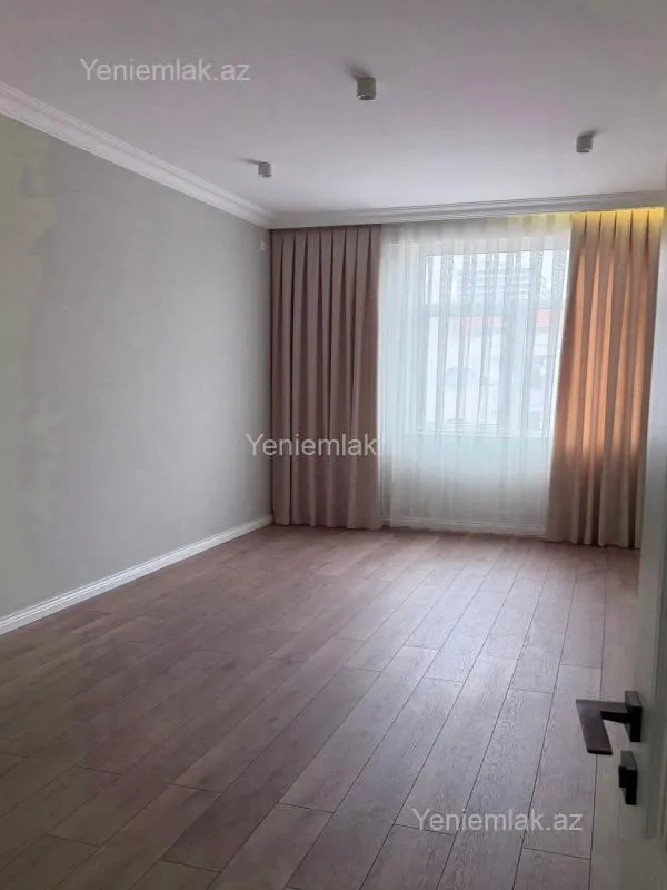 Satılır 3 otaqlı yeni tikili 115 m²