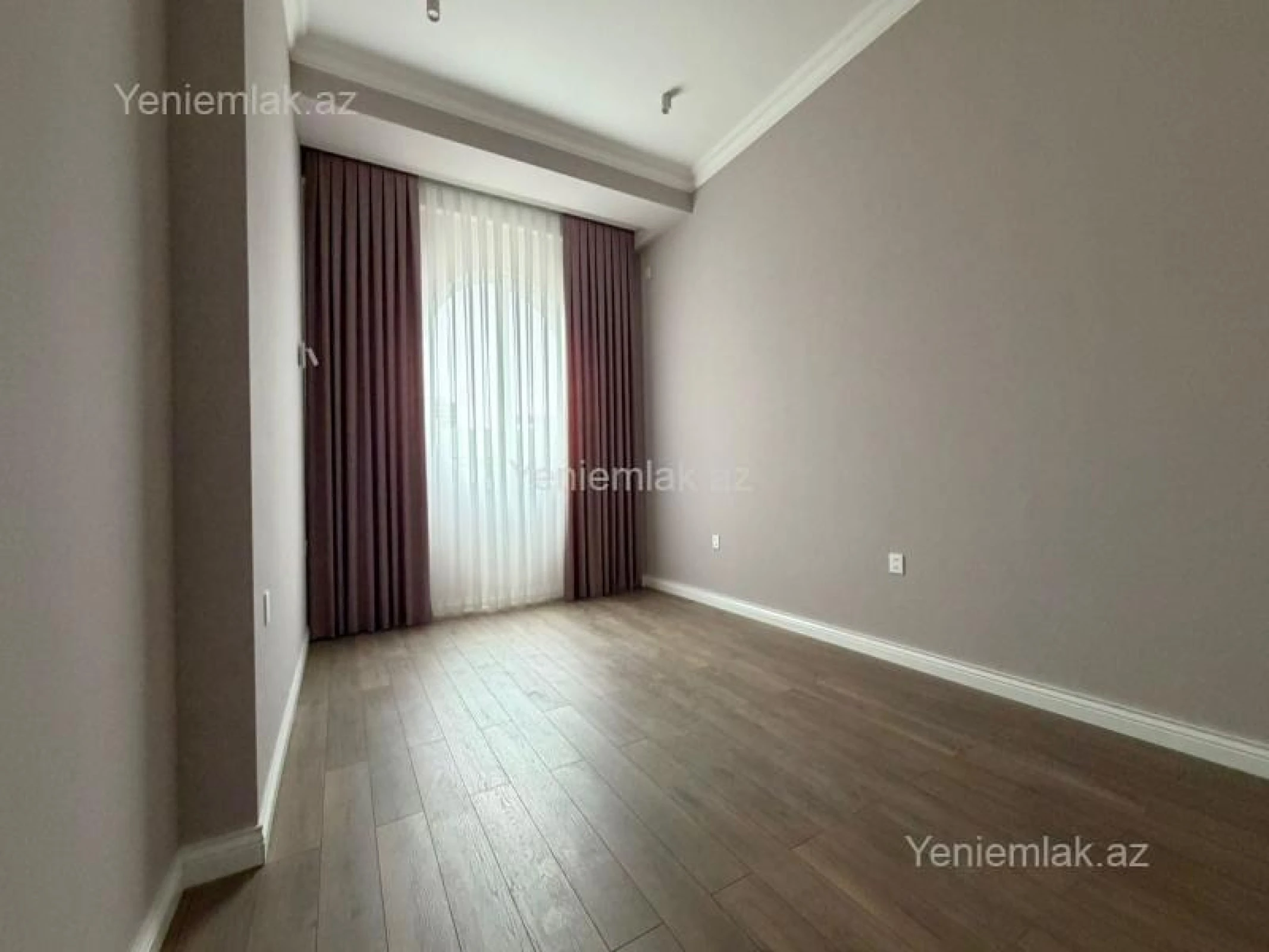 Satılır 3 otaqlı yeni tikili 115 m²