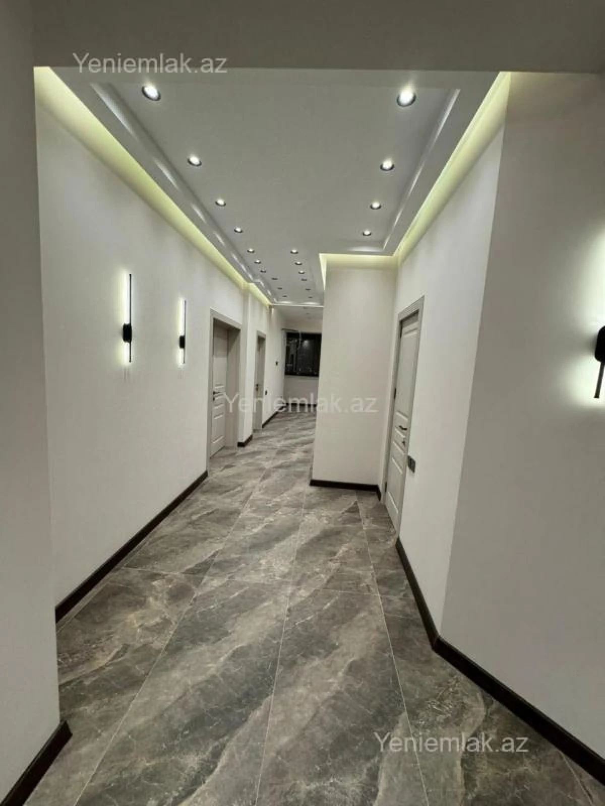 Satılır 3 otaqlı yeni tikili 135 m²
