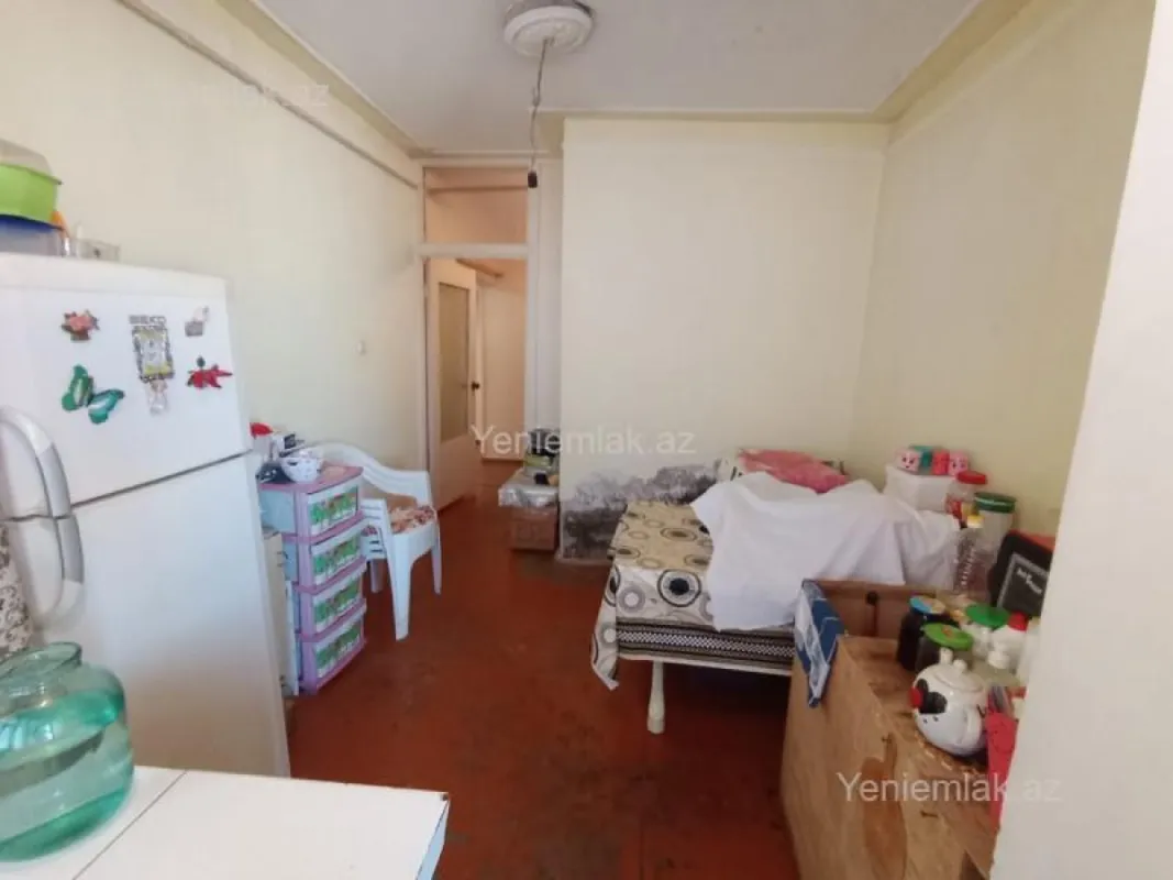 Satılır 3 otaqlı köhnə tikili 74 m²