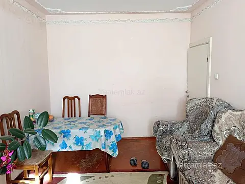 Satılır 3 otaqlı köhnə tikili 74 m²