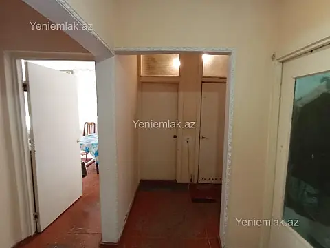 Satılır 3 otaqlı köhnə tikili 74 m²