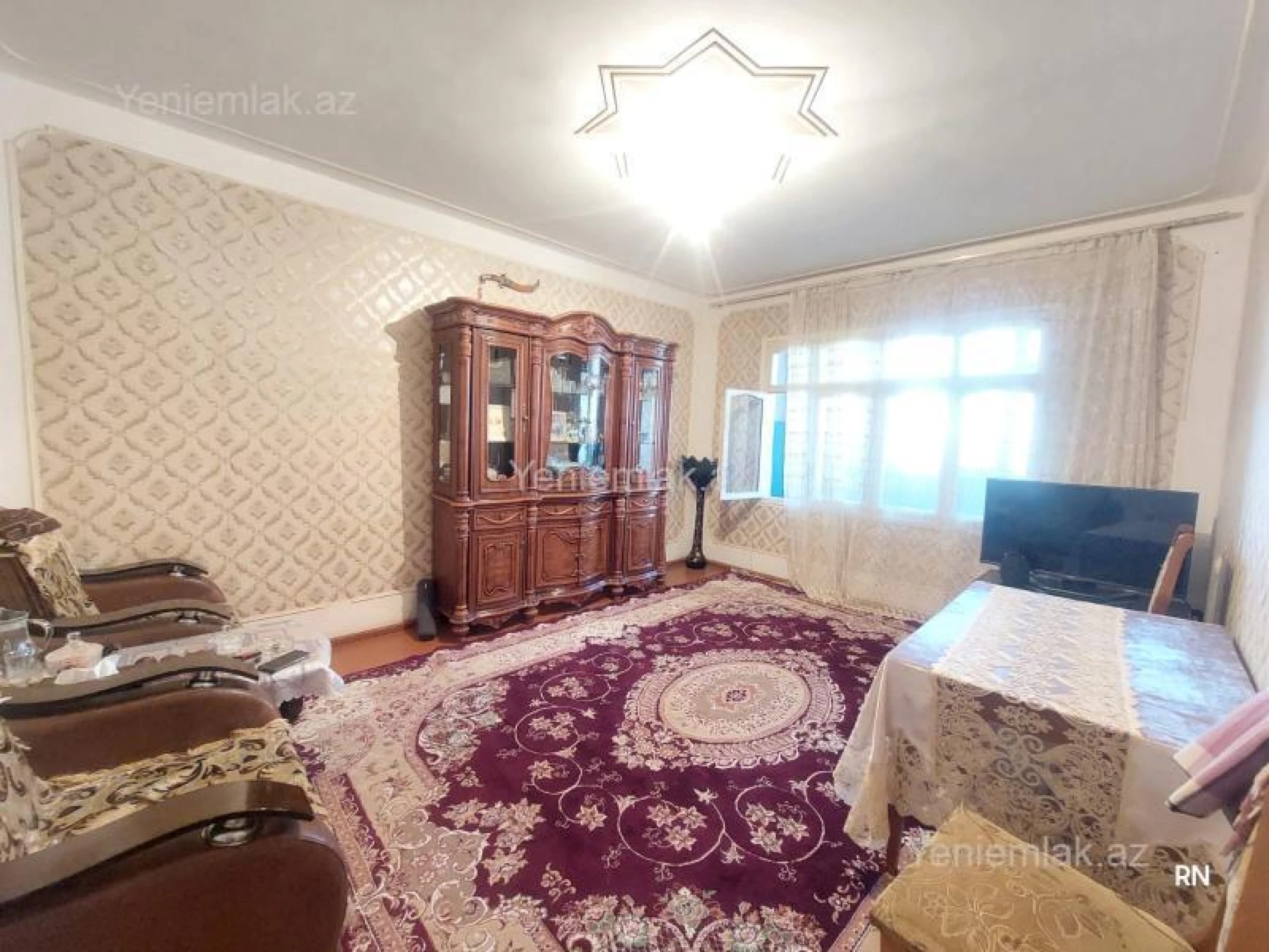 Satılır 4 otaqlı köhnə tikili 90 m²