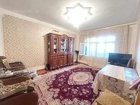 Satılır 4 otaqlı köhnə tikili 90 m²