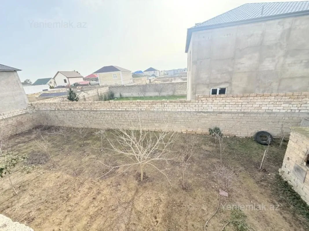 Satılır 6 otaqlı həyət evi 280 m²