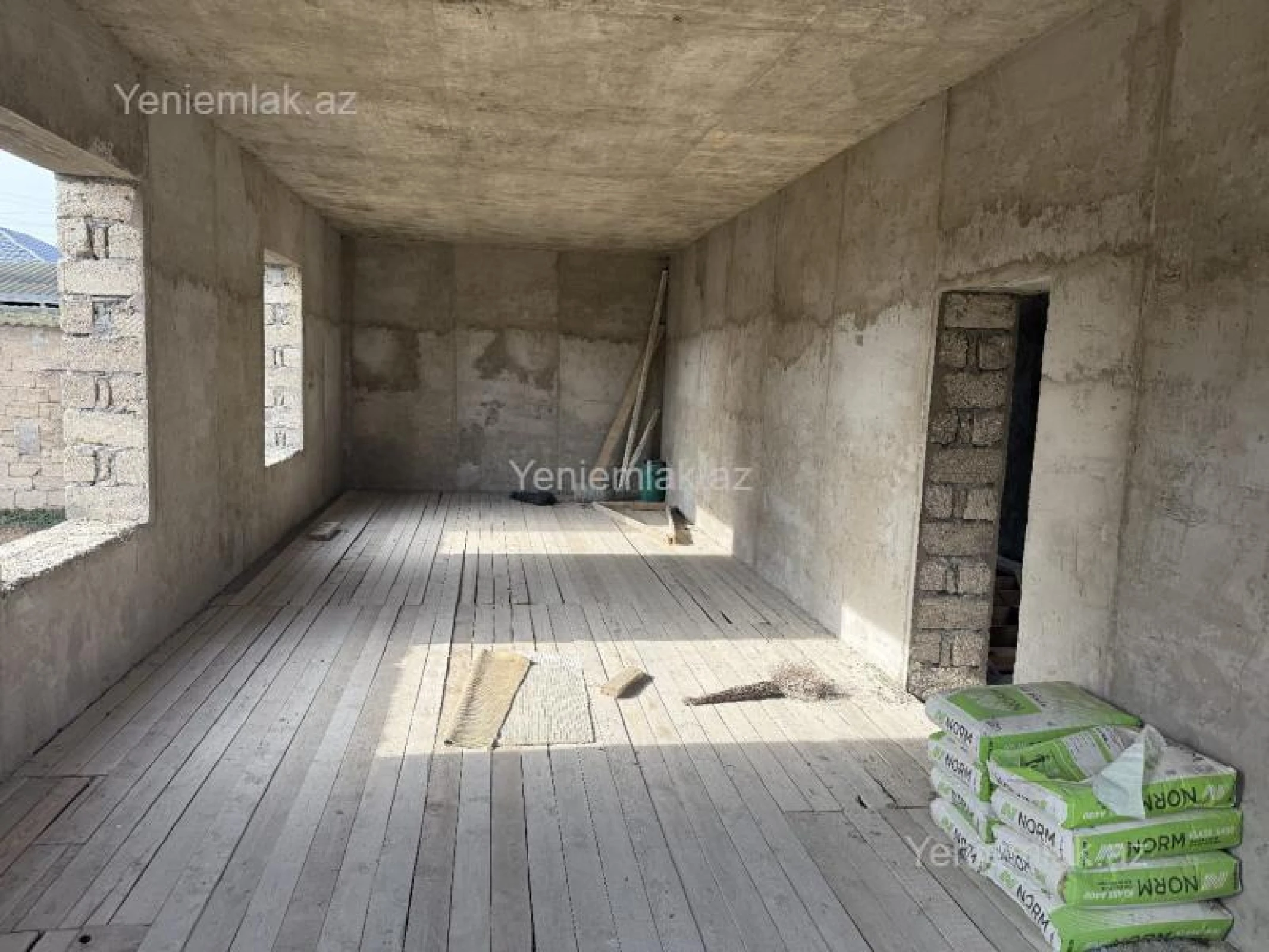 Satılır 6 otaqlı həyət evi 280 m²