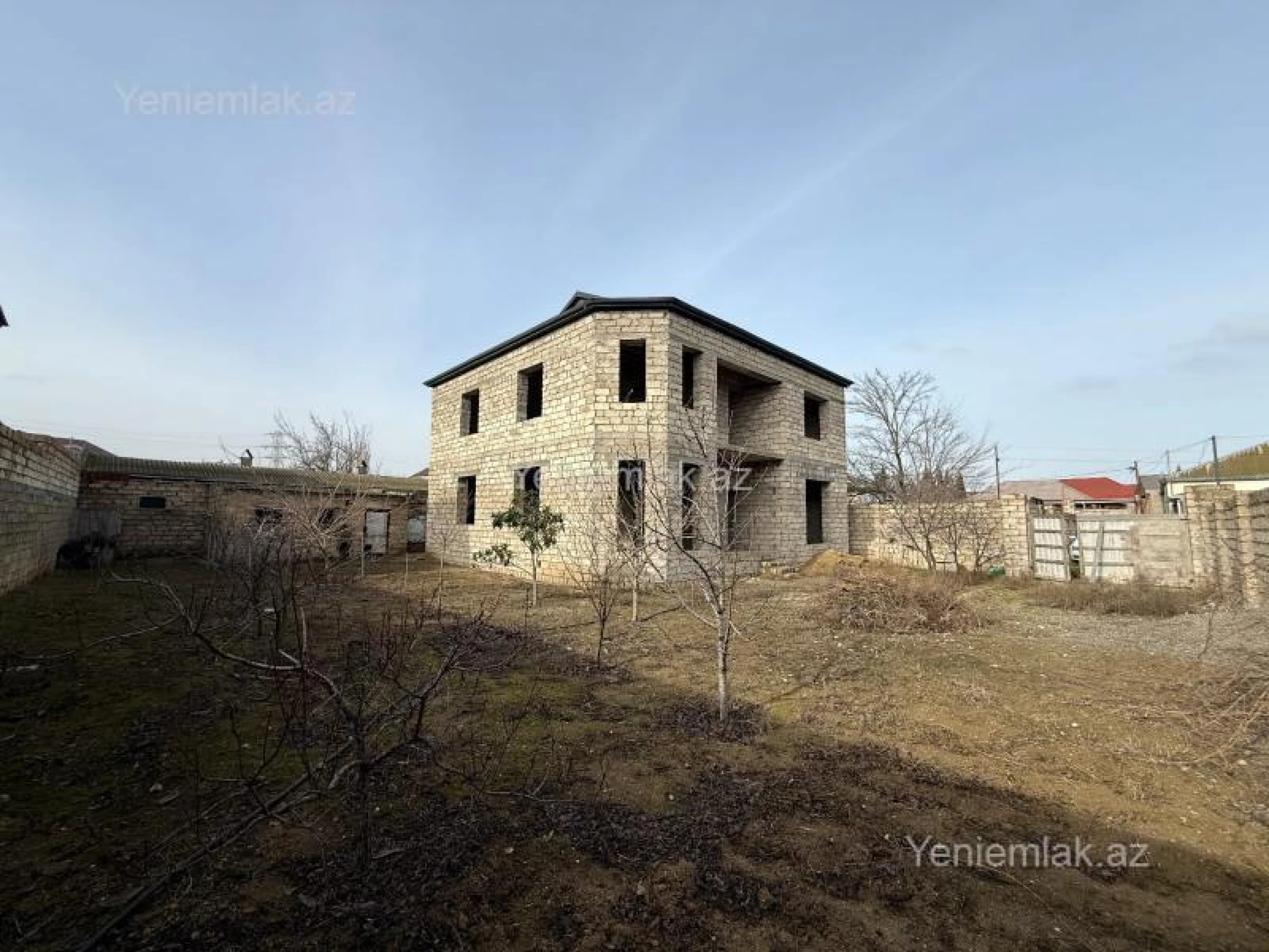 Satılır 6 otaqlı həyət evi 280 m²