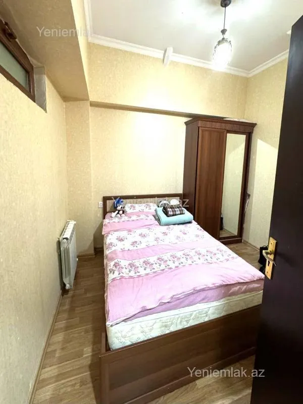 Satılır 2 otaqlı yeni tikili 60 m²